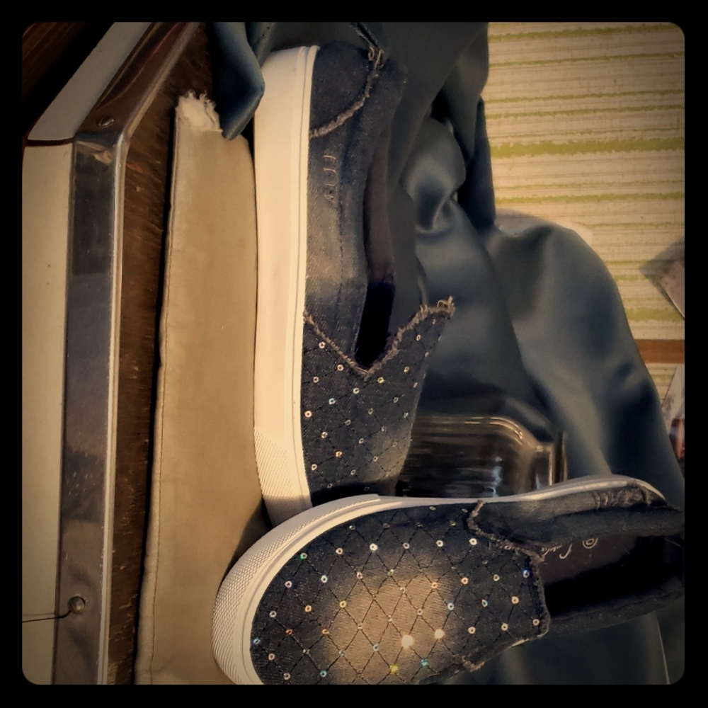 Denim shoes